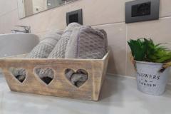 bathroom detail 2